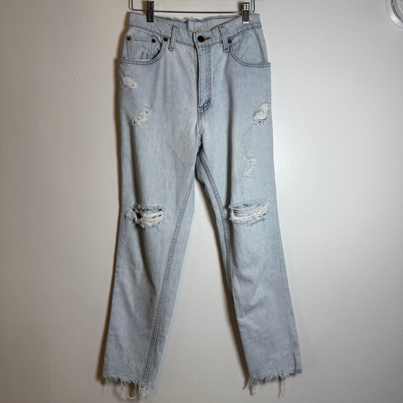 Levi's Denim - Levi's 550 Jeans Light Wash Distressed Frayed Hem Womens Size‎ 36x32